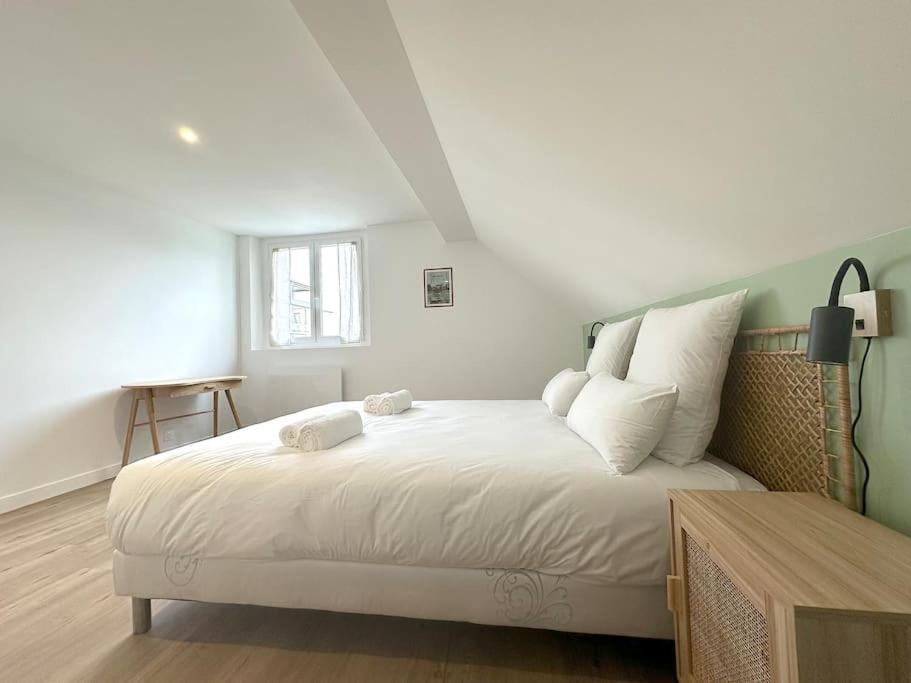 Chez Margaux Et Oscar Apartment Бурж Екстериор снимка